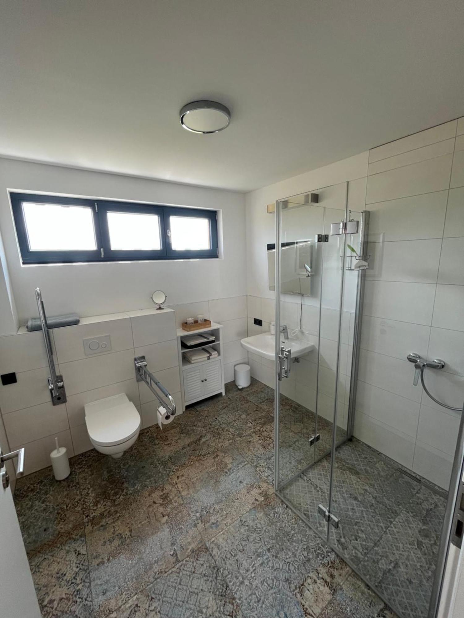 Moderne Barrierefreie Wohnung Auf Dem Land Bei Neuruppin Lichtenberg  Exterior photo